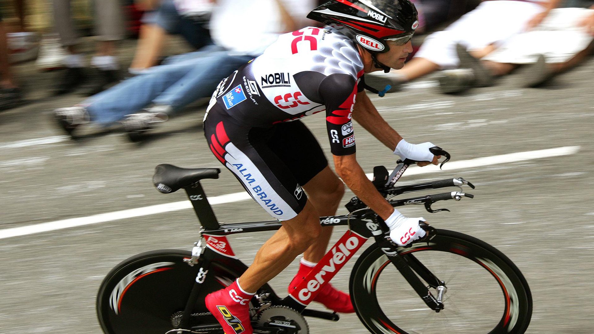 _环湖骑行节：骑车赏景，感受大自然_，骑自行车环湖游作文